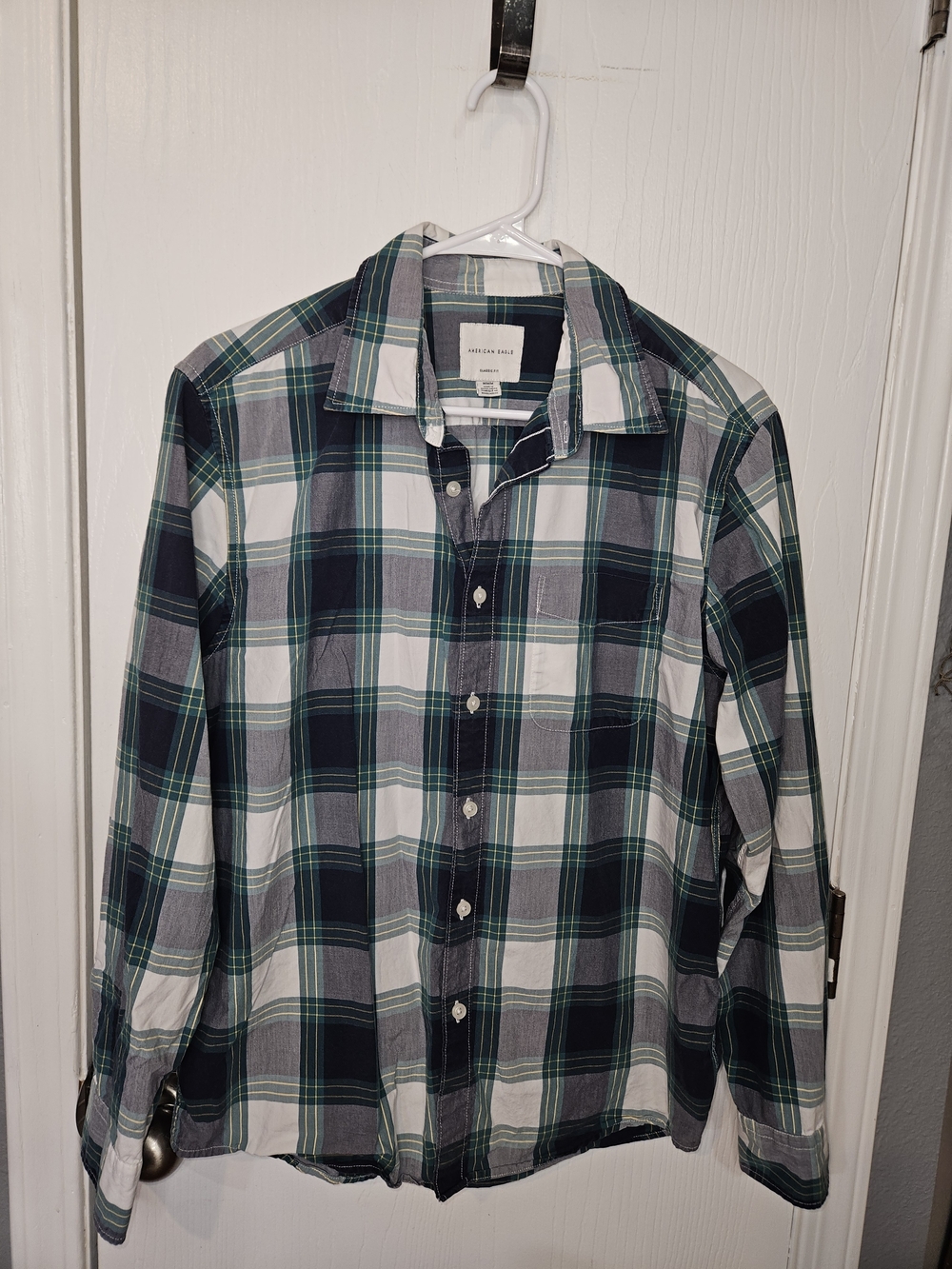 American Eagle Outfitters Green and Navy Plaid Button-Down Shirt